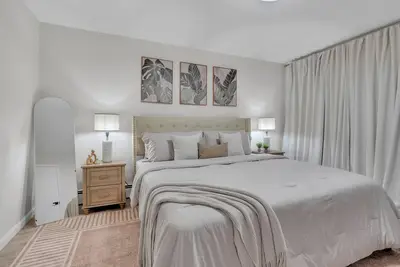 Image de 3br Near Nyc • Walk to Path Train • 15min MetLife • Newark Airport