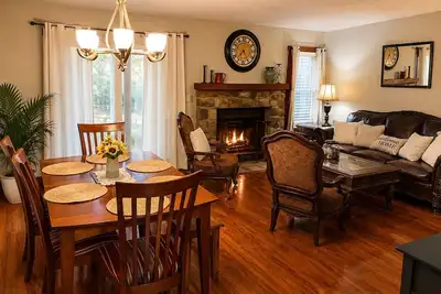 Image de Ski, Golf, Fish, Hike and More! Family Townhome @ Jack Frost, Sleeps 6.