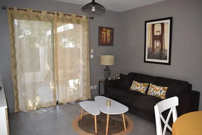 Image de Calme et détente dans villa indépendante T2 avec jacuzzi. Animaux acceptees