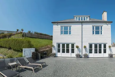 Image de Luxury Coastal Cottage with Harbour Views