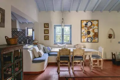 Image de Cabra - Bear House