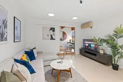 Image de Great Value for Groups | Central Location w/ Pool