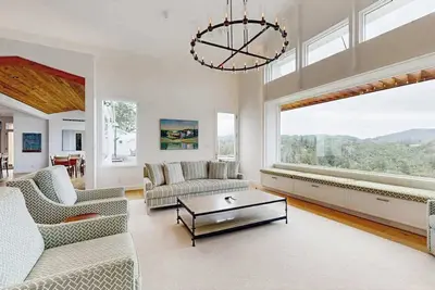 Image de Calistoga Franz Valley Hilltop Pool Home and Hot Tub