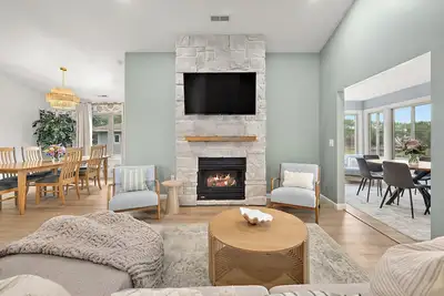 Image de 4br Serene Waterfront Retreat, Lewes · 3 King Beds, Linens Included, Elevator