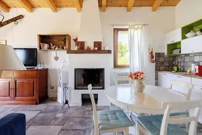 Image de Cottage in Umbria with private garden and pool