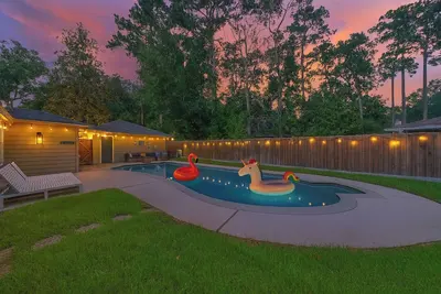 Image de Conroe Getaway Retreat • 4br/2. 5ba • Private Pool with Game Room • Near Mall