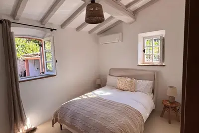 Image de Stunning  5 bedroom villa in Valbonne with pool, 4 mins walk to Valbonne village