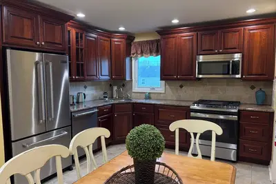 Image de Spacious 2br + Office Near Nyc & MetLife Stadium / Parking + Backyard / 30+ days