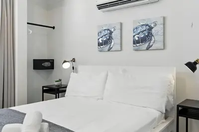 Image de 4br 3ba Sleeps 8 Wi-Fi Walk to Beach