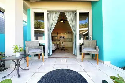 Image de Tropical Getaway just steps from Buye Beach w/pool. Pet Friendly!