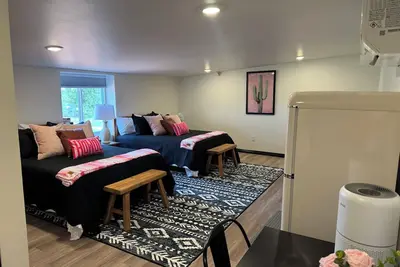 Image de Perfect place to stay for events at the Lazy E arena.