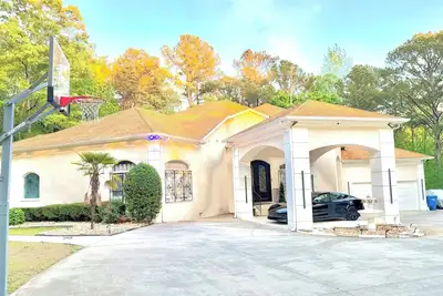 Image de This beautiful Luxury Mini Mansion, 4 bedroom 4 bath estate in Atlanta Ga.