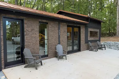 Image de Lovely 3-bedroom bungalow near Smith Mountain Lake!
