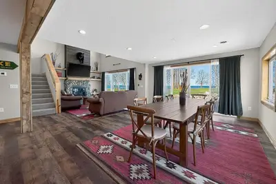 Image de Mille Lacs Lakefront Golf Retreat at Izatys – 2 Townhomes, Sleeps 12