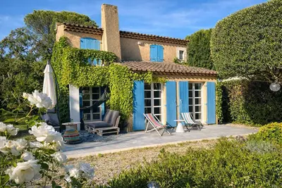 Image de Maison 6 pers dans résidence avec piscine et tennis proche de St -Tropez