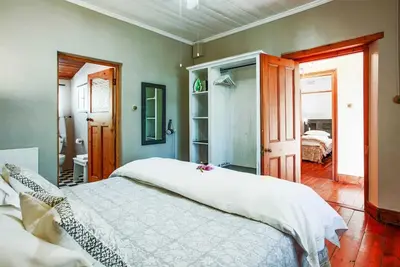 Image de Private heritage  2-bedroom cottage in Cape Town perfect for relaxing stays