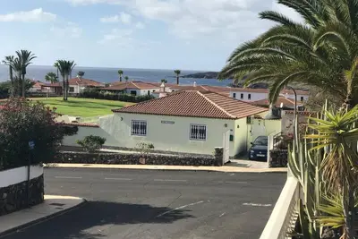 Image de Luxury detached villa, 3bedrooms, 2bathrooms. Private heated pool Amarilla Golf.