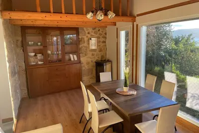 Image de Maison de campagne avec terrasse et jardin privés, Wi-Fi