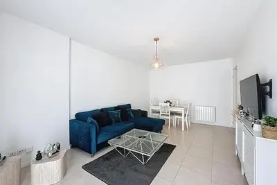 Image de F3 tout confort avec belle terrasse - Calme, lumière et proximité de Paris