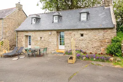 Image de Maison bretonne de caractère avec piscine partagée
