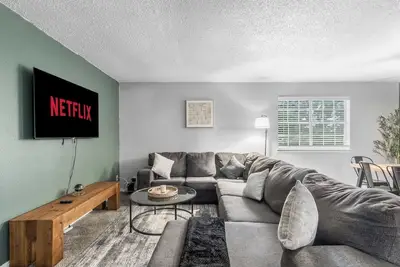 Image de Arlington 2br | At&T, Globe Life, 6 Flags, Parking