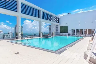Image de Downtown Miami 2 Bedroom Condo Skyline Views