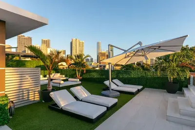 Image de Luxury Villa w/ Rooftop Pool & Theater
