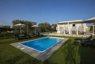 Image de Villa Evianna   family-friently villa- 3 bedrooms with a heated pool.