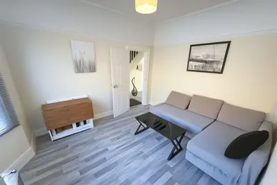 Image de Spacious 4br House + Garden Retreat | Parking | 7 people