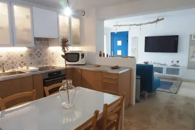 Image de Appartement ❤️ calme et climatisé, mer à pied en 7 min!