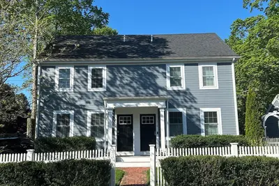 Image de Fifa World Cup Updated historic home located near Gillette Stadium.