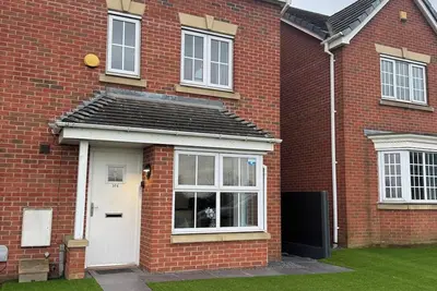 Image de Spacious 4 bed home for Families & contractors.