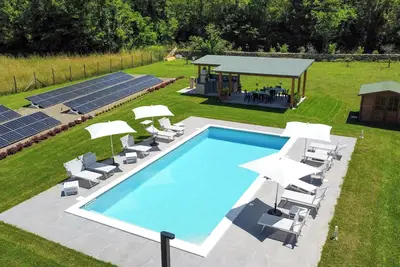Image de Villa with private pool - Relaxation and space for 13 or more people