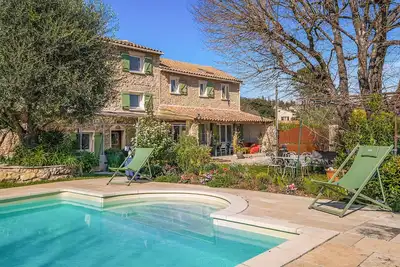 Image de Magnifique maison à Grasse avec piscine privée, utilisable à l'intérieur.