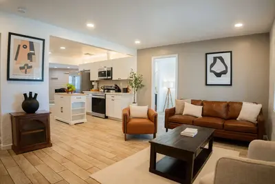 Image de Mid-Century Modern 3-bedroom house in Yuma