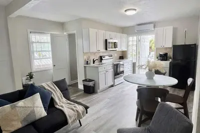 Image de Coastal getaway near the Beach