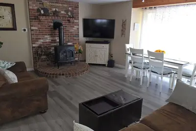 Image de Cozy Newly Renovated 3br Madison Condo Pool + Tennis White Mountains Getaway