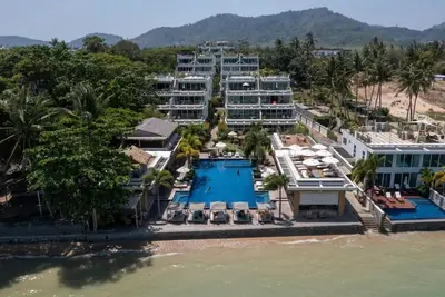 Image de Serenity Tropical 2 Bed Condo, On the beachfront