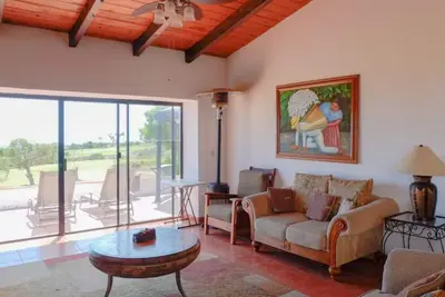 Image de Baja Mar Country Club Casa 3 Recamaras Frente a campo de Golf y lago