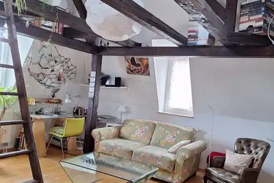Image de bright charming flat in a historical residential area- close to the city center
