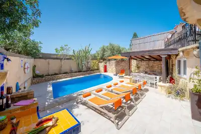 Il-Mohba Holiday Home