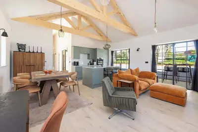 Image de Stylish Rural Lodge Nr Chichester and Goodwood