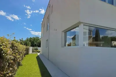 Image de Modern villa with a private pool