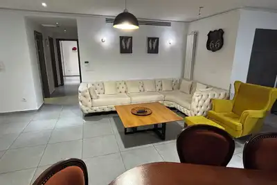 Image de agreable appartement f3 familial en plein centre de hydra