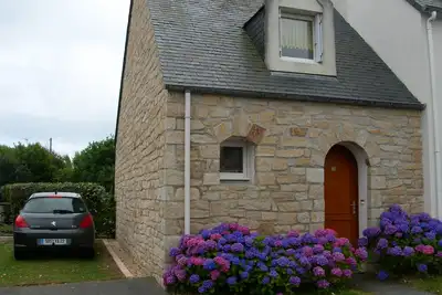 Image de Maison plein sud tout confort tout à proximité au calme avec parking et garage