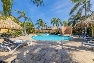Image de Blue Coral at Exclusive Gold Coast with 2 bedrooms and 3 bathrooms