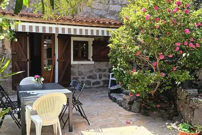 Image de Conca, maison de village en pierre\nAu cœur de la nature et à 15 min des plages