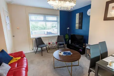 Image de Og Stays Ii- 3bdrm house, Free Parking, Free Wifi, Near Nissan, Royal Hospital