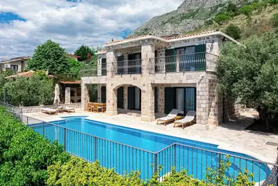 Image de Exclusive Full Privacy 4-Bedroom Villa with Pool & Sea View