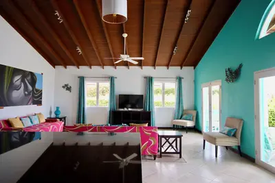 Image de Caribbean Dream wows with ocean views from the sunny poolside deck.
